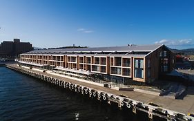 Macq 01 Hotel